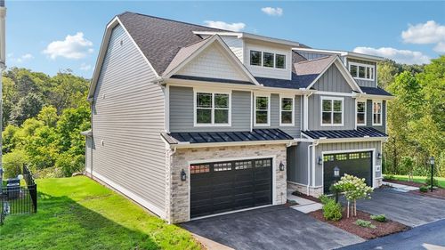 102 Bartlett Ln, Wexford, PA, 15090-7808 | Card Image