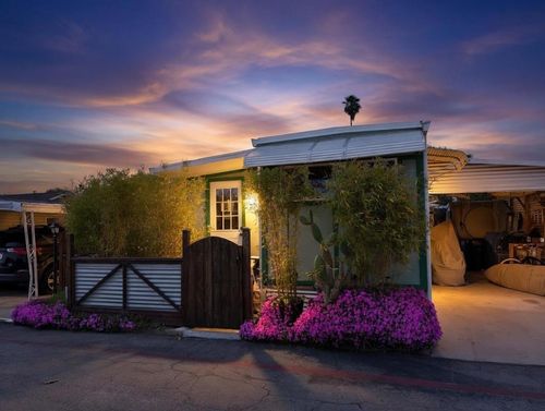 890 38th Ave, Santa Cruz, CA, 95062 | Card Image
