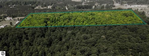 5811 Greenleaf Ln, Grawn, MI, 49637-9410 | Card Image