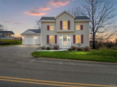 117 S Court St, Canastota, NY, 13032-4190 | Card Image