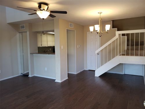 b10-5757 Martel Ave, Dallas, TX, 75206-5765 | Card Image
