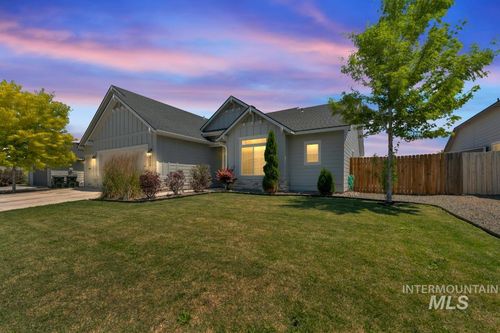 2764 N Iditarod Way, Kuna, ID, 83634-5582 | Card Image