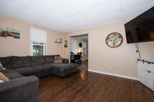 1213 S Madison St, Bloomington, IL, 61701-6650 | Card Image