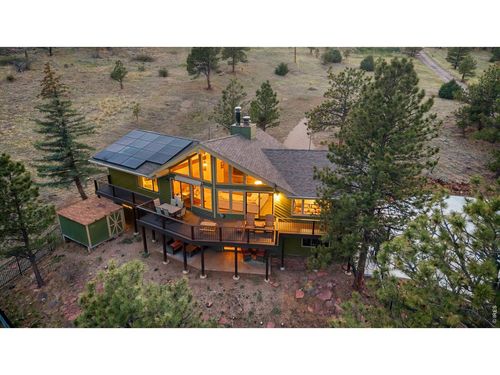 8563 Middle Fork Rd, Boulder, CO, 80302-9352 | Card Image