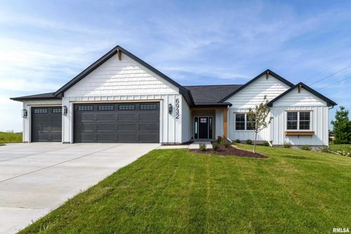 6932 Wilderness Pt, Bettendorf, IA, 52722-1426 | Card Image