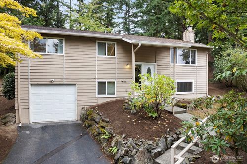 8535 Ne 136th St, Kirkland, WA, 98034-1721 | Card Image