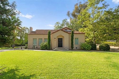 784 E Foothill Blvd, Azusa, CA, 91702-2602 | Card Image