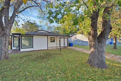 809 Hackamore St, White Settlement, TX, 76108-1110 | Card Image