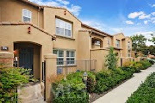 74 New Season, Irvine, CA, 92602-2477 | Card Image