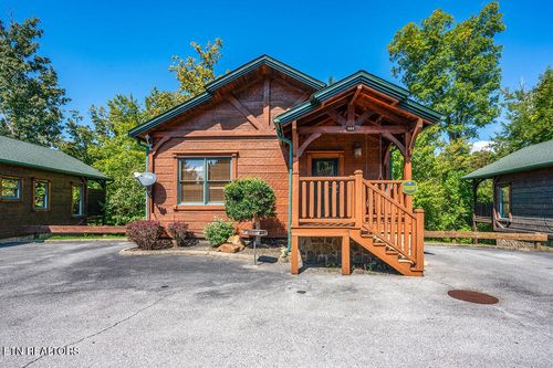 834 Great Smoky Way, Gatlinburg, TN, 37738 | Card Image