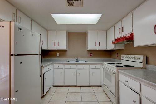 201-9631 N 12th Ave, Phoenix, AZ, 85021-0513 | Card Image