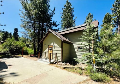 33355 Lakeside Dr, Green Valley Lake, CA, 92341 | Card Image