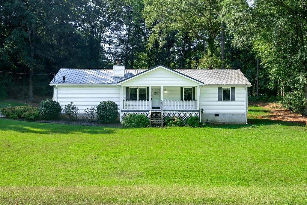 Country Ct, Auburn, GA 30011