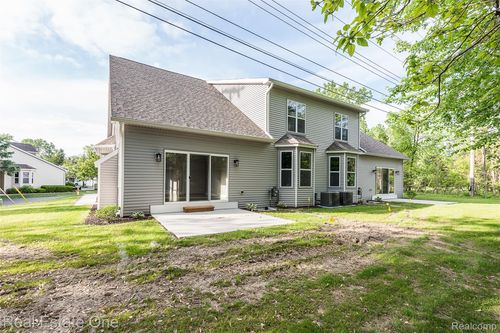 527 Indian Oaks Dr, Howell, MI, 48843-1588 | Card Image