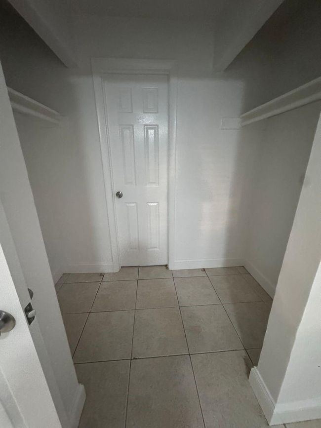 APT-5 - 2238 Fillmore St, Condo with 1 bedrooms, 1 bathrooms and null parking in Hollywood FL | Image 9