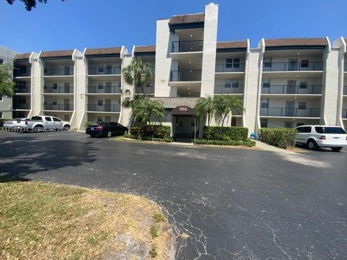 405-9311 Orange Grove Dr, Davie, FL, 33324-6763 | Card Image