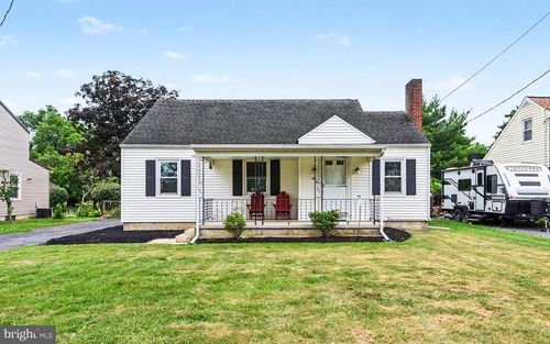 203 Pine Rd, MOUNT HOLLY SPRINGS, PA, 17065-1812 | Card Image