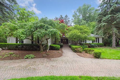 2844 Severn Ln, Bloomfield Hills, MI, 48304-1953 | Card Image