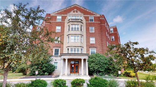 111-13800 Fairhill Rd, Shaker Heights, OH, 44120-1280 | Card Image