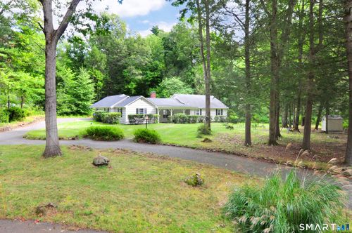 6 Raymond Rd, Avon, CT, 06001-3629 | Card Image