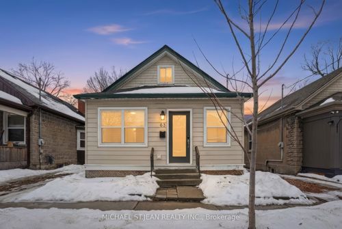 63 Woodland Ave, Saint Catharines, ON, L2R5A4 | Card Image