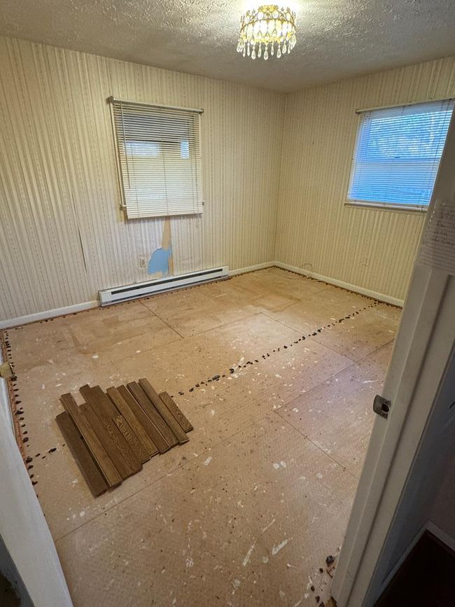 573 Cresswood Dr, House other with 3 bedrooms, 2 bathrooms and 1 parking in Richlands VA | Image 21