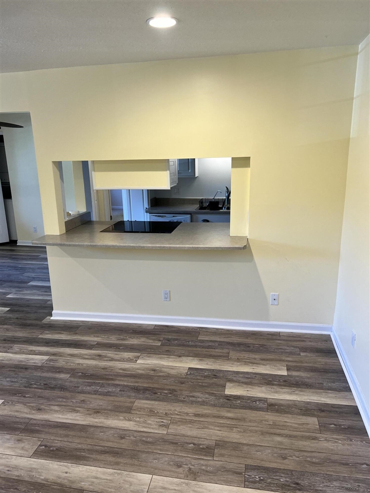 Marlboro Ct, Tecumseh, MI 49286