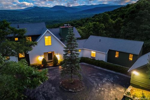 235 California Quarry Rd, Woodstock, NY, 12498-1045 | Card Image