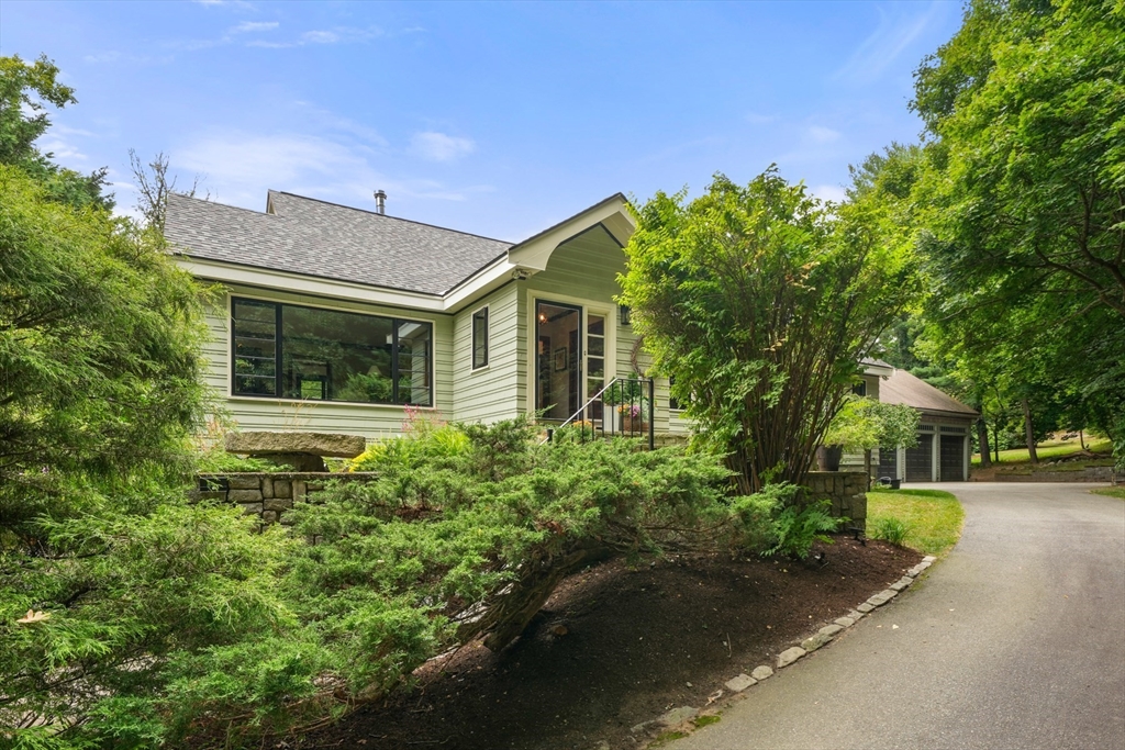 Blue Hill Ave, Milton, MA 02186