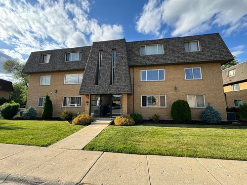 apt-4-6616 104th Pl, Chicago Ridge, IL, 60415-1723 | Card Image