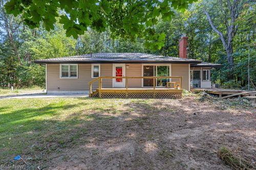 7185 Maple St, Mentor, OH, 44060-4914 | Card Image