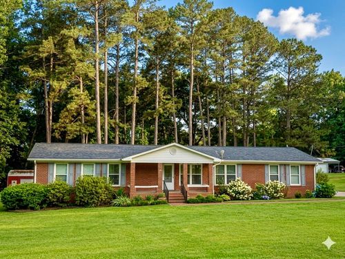 1181 Country Club Dr, Union Point, GA, 30669-1400 | Card Image