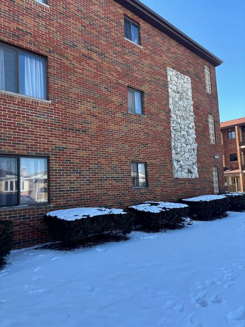 1d-6323 W 64th Pl, Chicago, IL, 60638-5086 | Card Image