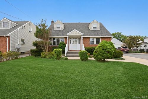 59 Central Avenue, Hempstead, NY, 11590 | Card Image