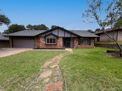 5719 Stage Line Dr, Arlington, TX, 76017-1124 | Card Image