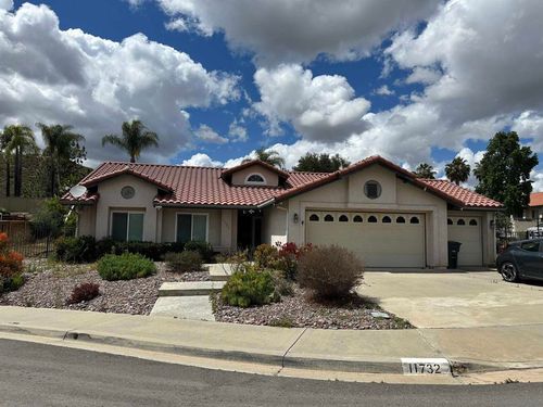 11732 Calle Trucksess, El Cajon, CA, 92019-4818 | Card Image