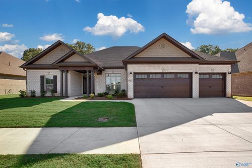 9057 Redstone Square Dr Sw, Huntsville, AL, 35824-4136 | Card Image