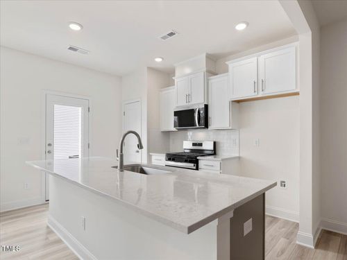 8-806 Kinsale Ct, Fuquay Varina, NC, 27526 | Card Image