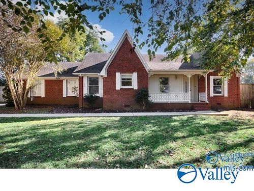 104 Lindsey Ln, Hazel Green, AL, 35750-8800 | Card Image