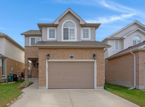 32 Lilywood Dr, Cambridge, ON, N1P1G9 | Card Image