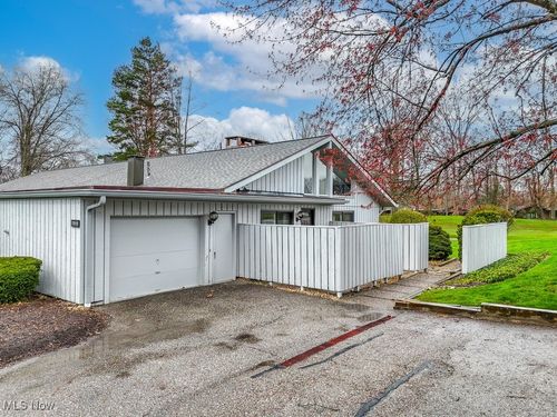 706 Claridge Ln, Aurora, OH, 44202-9108 | Card Image