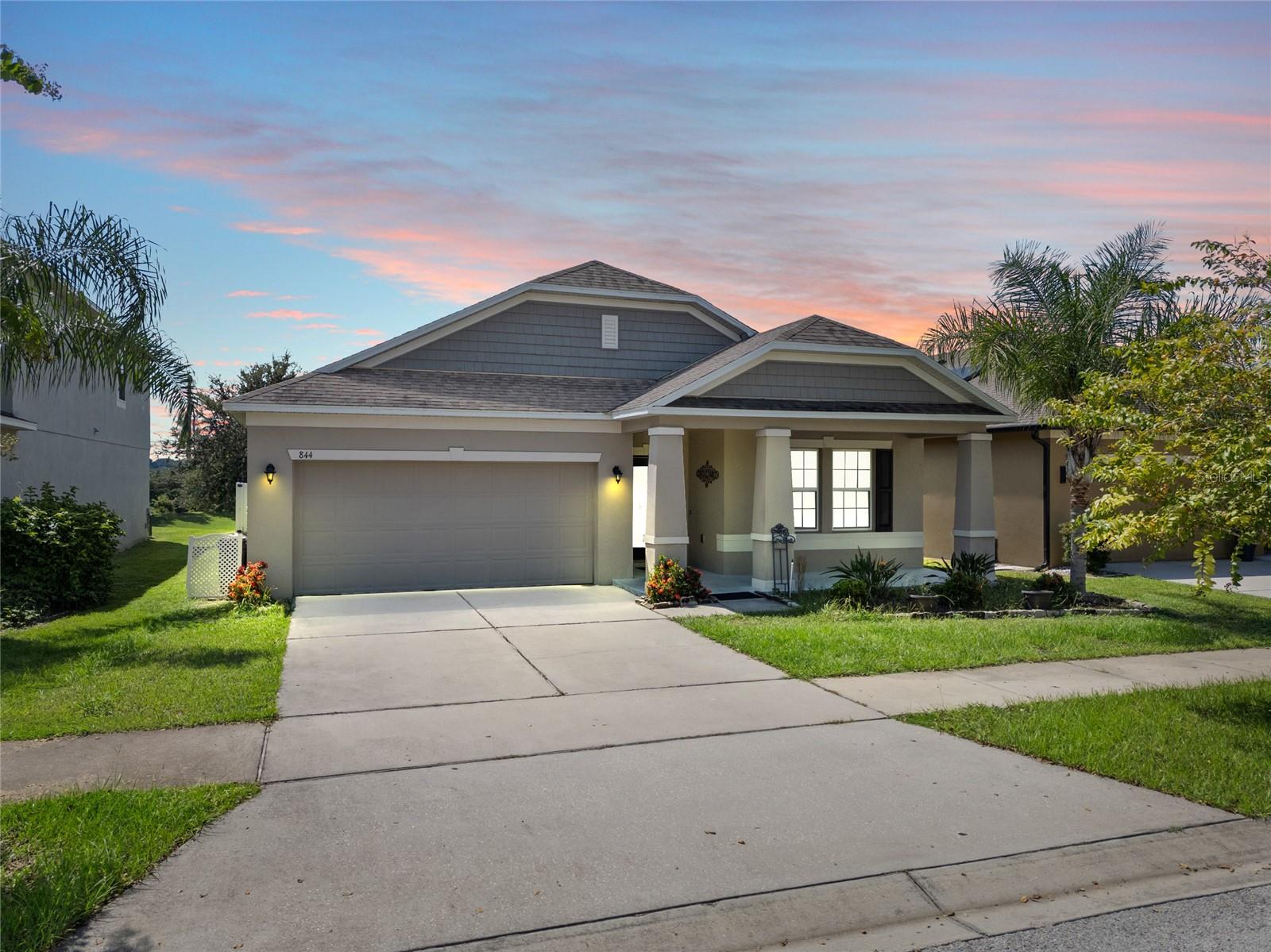Los Galeones Dr, Groveland, FL 34736
