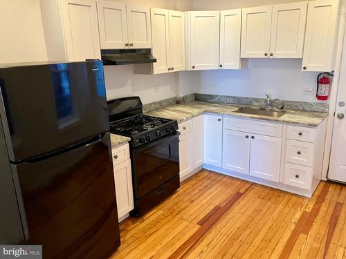 227 S Broadway, GLOUCESTER CITY, NJ, 08030-2002 | Card Image