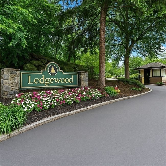APT-5 - 1 Ledgewood Way, Condo with 2 bedrooms, 2 bathrooms and 1 parking in Peabody MA | Image 27