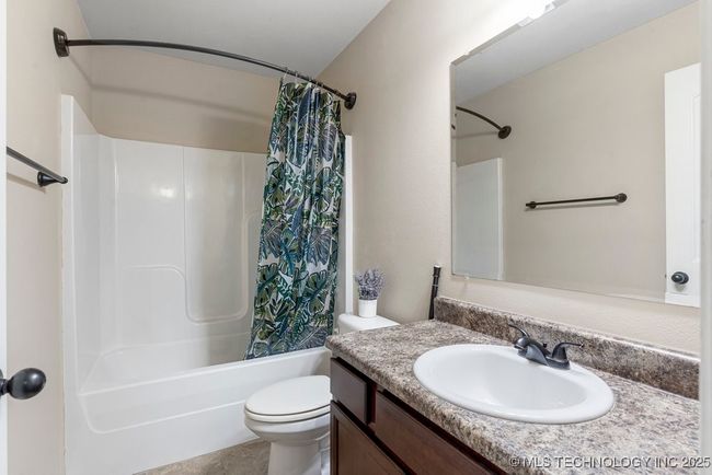 20804 E 32 Nd Pl S, House other with 3 bedrooms, 2 bathrooms and null parking in Broken Arrow OK | Image 24