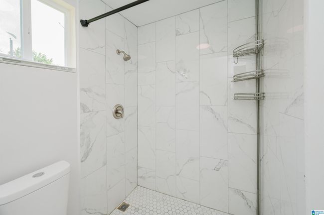 2033 E Lake Blvd, House other with 3 bedrooms, 2 bathrooms and null parking in TARRANT AL | Image 30
