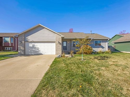 813 S Clearbrook Ave, Sioux Falls, SD, 57106-7752 | Card Image