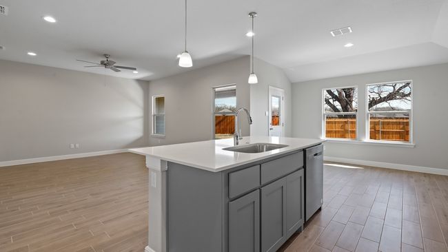 1301 Honey Creek Dr, House other with 4 bedrooms, 2 bathrooms and null parking in Desoto TX | Image 9