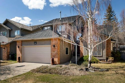28 Edenstone View Nw, Home with 3 bedrooms, 3 bathrooms and 4 parking in Calgary AB | Card Image