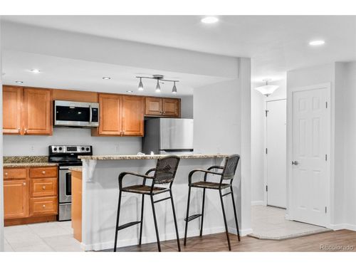 apt-101-2960 Shadow Creek Dr, Boulder, CO, 80303-7504 | Card Image